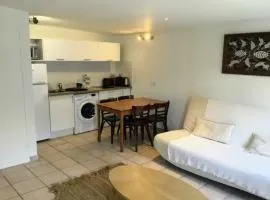 Appartement lumineux avec balcon au coeur de Paris