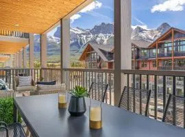Rundle Lux Villa at Timberstone
