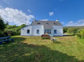 Sea Breeze cottage at The Olde Forge B&B, hotel sa Caherdaniel