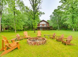 Cross Lake Retreat with Dock, Deck and Paddleboards!, hotel in Cross Lake