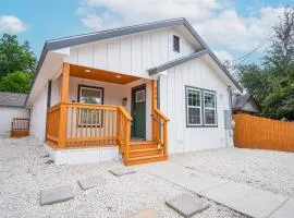 Spacious Delightful 4 BR 3 BA Close to Downtown