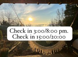 Tiny house- Lake Maggiore -Malpensa Airport -, tiny house in Varallo Pombia