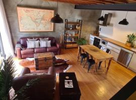 Apartment 4 - Haddin Court - Chic NY Loft Style, hotel i Blenheim