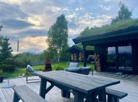 Cosy and Quiet Cabin with Sauna close to Hemsedal, מלון בLykkja