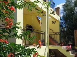 Maison Pelops Petalidi
