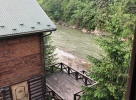 4 Mountains Hotel