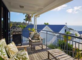 Palm Beach Oasis, Double Kayak, WiFi, SKYTV & possibly a Car!, cottage in Palm Beach