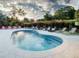 Grove Hinterland Retreat - 15 mins to beach
