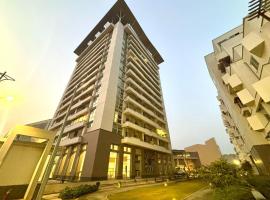 Penta Square Apartments，拉合爾阿拉馬·伊克巴勒國際機場 - LHE附近的飯店