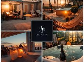 Lyxigt Boende Tofta Strand, hotel with hot tubs in Tofta