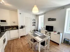 Appartement cosy avec ascenseur à 150m de la plage et casino, wifi gratuit - FR-1-361-330