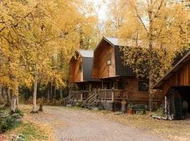 Cozy Cabin on Wooded Property