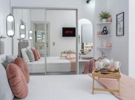 Asiklari's Project ApARTment, hotel in Gázion