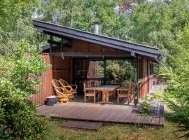 ArchitectDesigned 1976 Summer House Near Beach