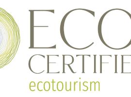 DeluxeQueen Safari Tent 1 Eco Tourism Certified Resort，耐莉灣的豪華露營地點