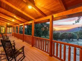 Log cabin oasis with spectacular views & stargazing