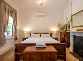 4 stars hotel in Sale