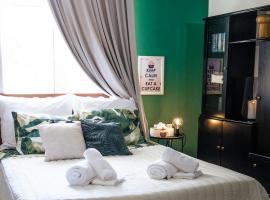 Cozy studio Anastasia, hotel con estacionamiento en Kozani