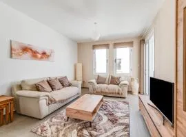 Steni Views Apartment by Ezoria Villas