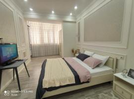 Двухкомнатные апартаменты в 16 мкр ЖК Panorama 11 дом, рядом с ТРК Актау, стадион Мунайши, μέρος για να μείνετε στο Ακτό