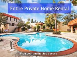 Entire Private Spacious 3-Bedroom Home w Parking & Pool, Prime Location, hotel u gradu San Dijego