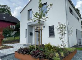 ZugZuflucht-neues, modernes Ferienhaus, casa de férias em Freiberg