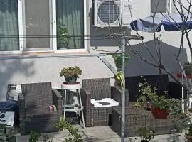 Apartament 2 camere Mangalia, parter-gradinita, 5 min de Portul Turistic