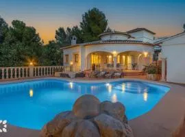 Villa Green Grass by Abahana Villas