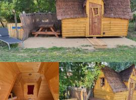 Les cabanes du veau, campsite in Daumeray