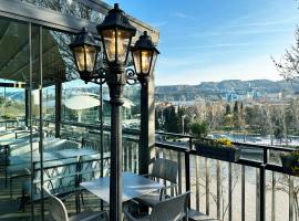 River View Hotel Tbilisi: Tiflis'te bir otel