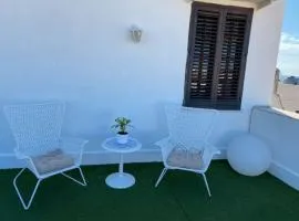 Attico con vista mozzafiato a due passi dal mare