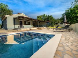 Holiday Home Ulika by Interhome, hotel v destinaci Baderna
