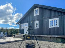 Cozy Home In Lillehammer With Sauna: Lillehammer şehrinde bir villa