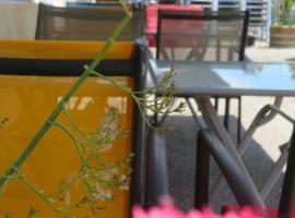 Auberge de la petite casserole, posada u hoster&iacute;a en Revest-des-Brousses