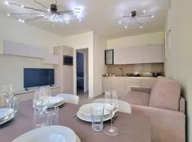 Soleil Apartment - Front Lake