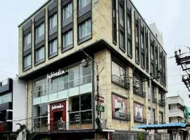 Pondy Heights - Suites and Studios