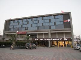 TGR ( The Grand Rediance ) – hotel dla rodzin w mieście Pālanpur
