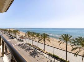 Beach Apartment in Calafell, hotel i Calafell