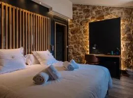 Pou by Seaward Suites
