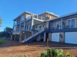 Amzee Bokmakierie Guest House