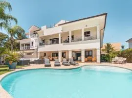 Seaside Bliss with pool and spectacular view