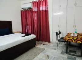 Comfort Rooms Inn Near Anand Vihar Railway Station