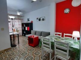 Habitaciones en mi piso del Centro de Huelva, logement avec cuisine à Huelva