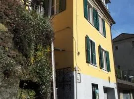 la casa gialla