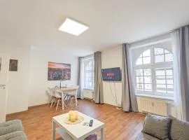 HW1B - Urlaubsmagie Gemeinschaftsgarten mit Pool, Sauna & Terrasse