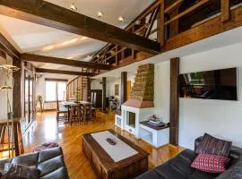 Central Rooms & Penthouse Brasov
