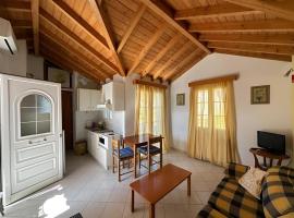 Eva's Apartments, alojamento com cozinha em Karlovasi