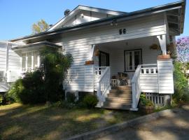 Glenellen Bed and Breakfast, gistiheimili í Toowoomba