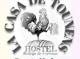 Hostel La Casa de Tounens, farfuglaheimili í Puerto Madryn