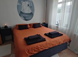 Studio White Bears, Hotel in Akureyri